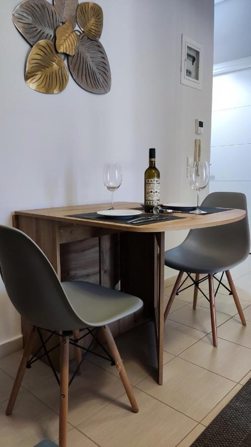 Rock & Roll 2 - Modern Apartment In Trikala Luaran gambar